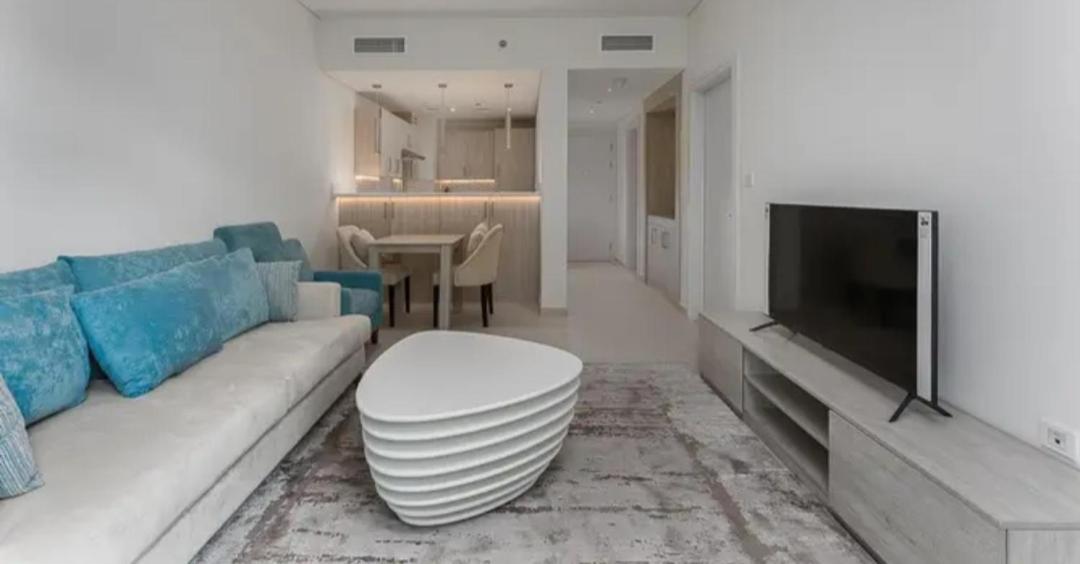 Amazing Apartment With Infinity Pool Ντουμπάι Δωμάτιο φωτογραφία